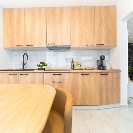 Apartman Discreet Kysucke Nove Mesto Buitenkant foto