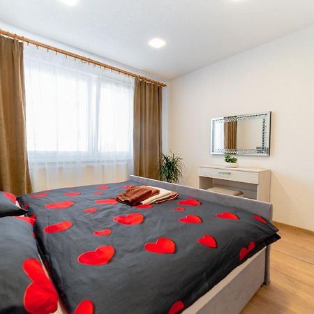 Apartman Discreet Kysucke Nove Mesto Buitenkant foto