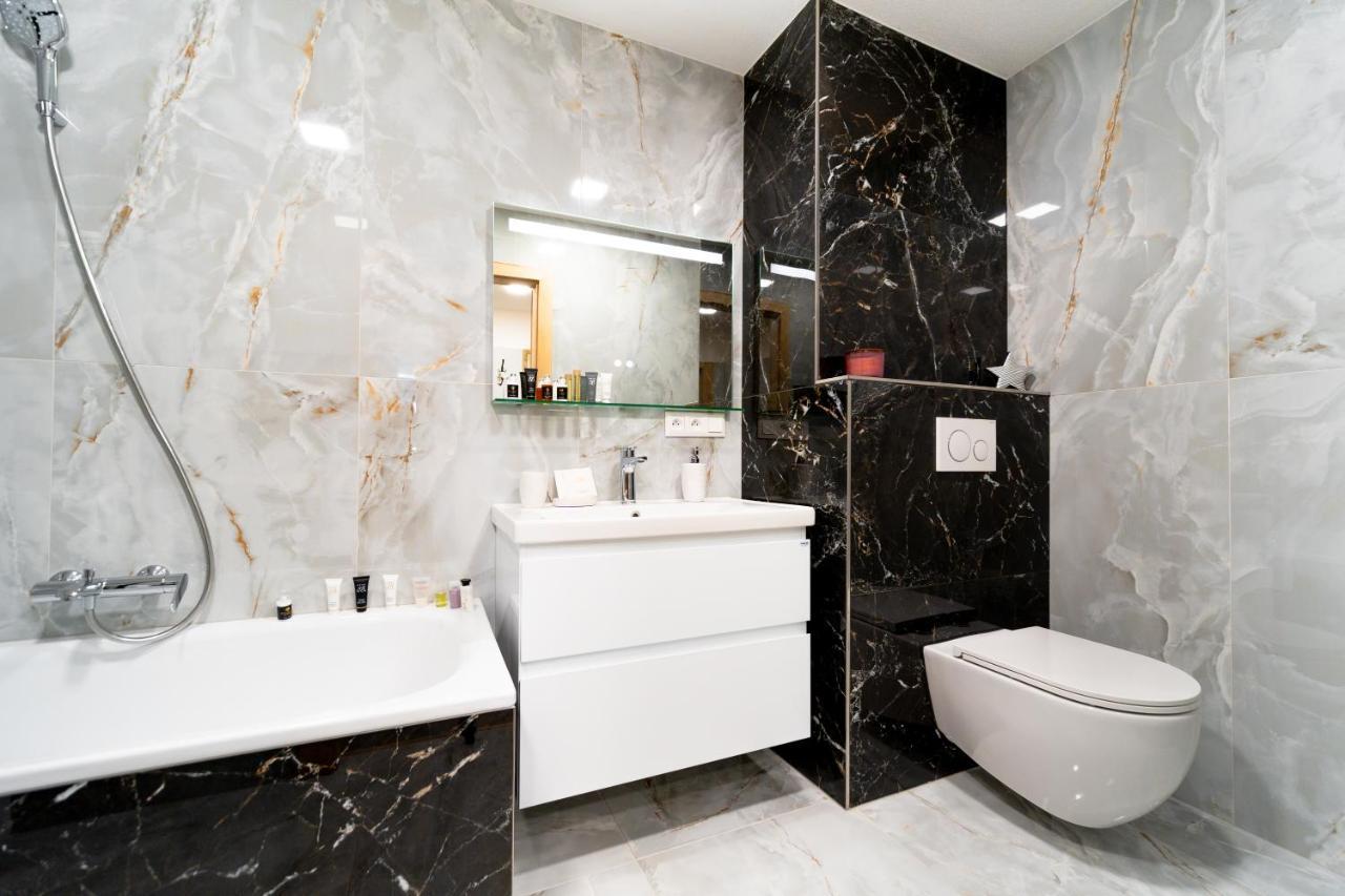 Apartman Discreet Kysucke Nove Mesto Buitenkant foto